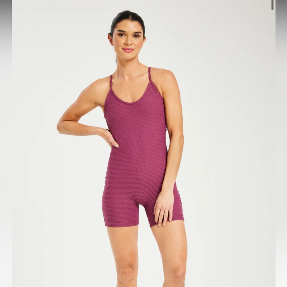 Croco skin onesie berry NWOT